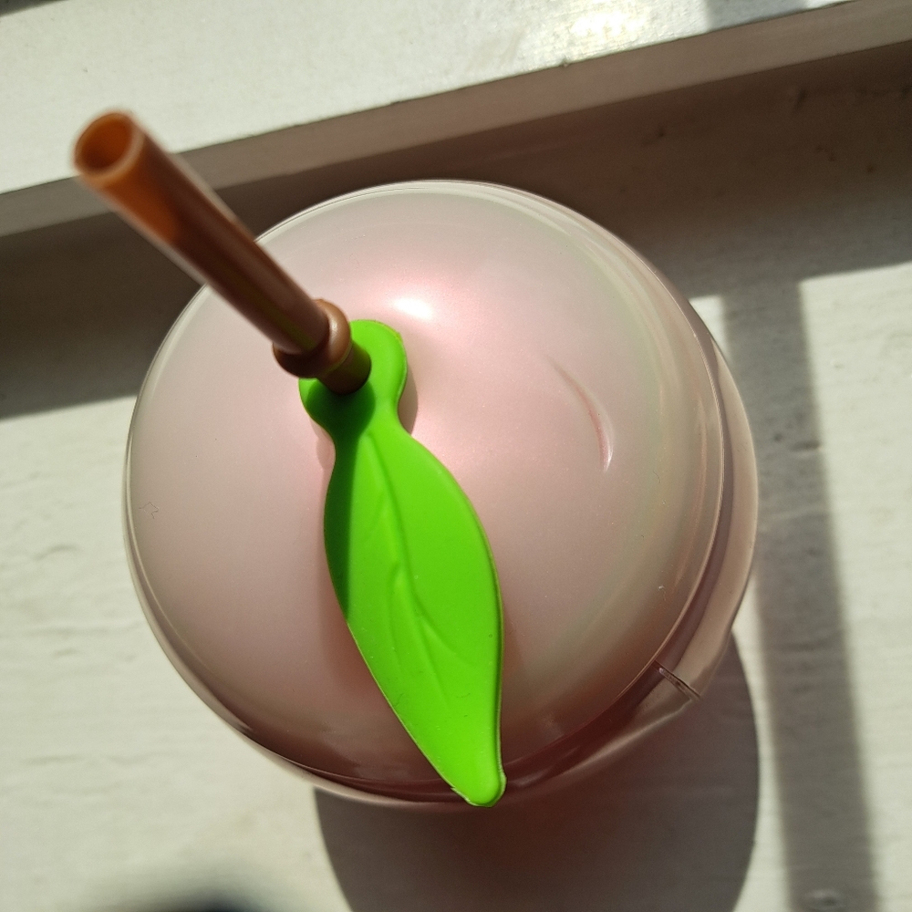 Disney Snow White Poison Apple Cup - Glows In The Dark! - Picture 6 of 10